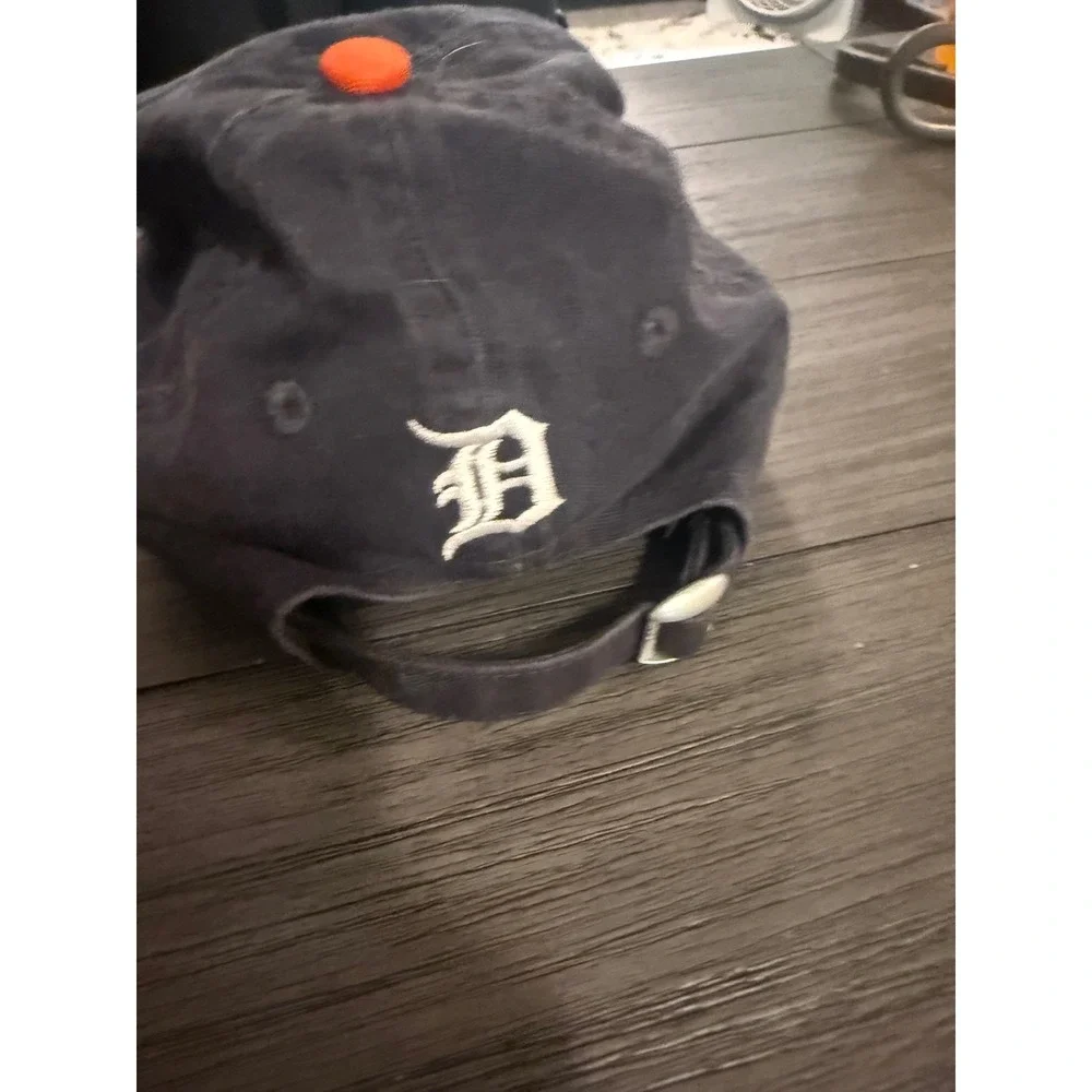 New Era Detroit Tigers MLB Sequin Script Baseball Cap Hat Navy Blue Orange Women
